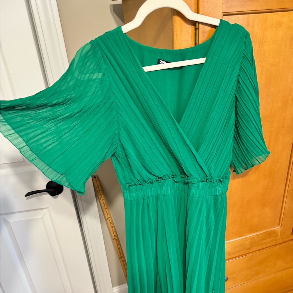 Green Zara dress worn once to a shower.